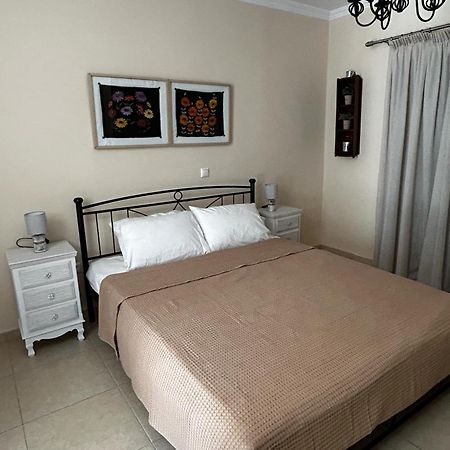 Beachfront Apartments Karpathos Town  Exterior photo