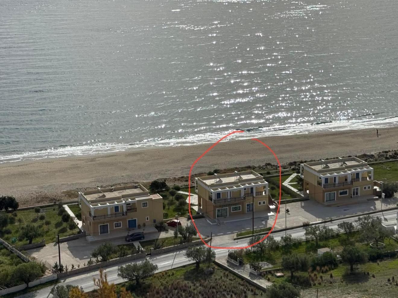 Beachfront Apartments Karpathos Town  Exterior photo